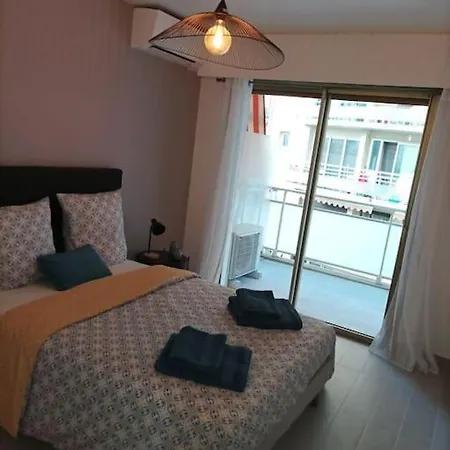 Apartment Emplacement De Premier Ordre En Bas Des Plages Et Des Commerces Juan-les-Pins